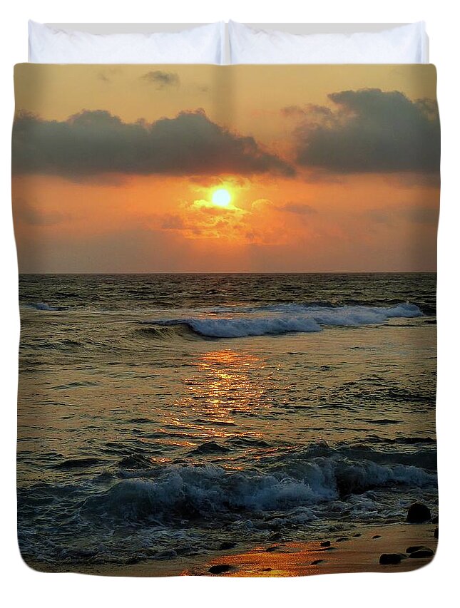 Sunset Duvet Cover featuring the photograph A Sunset to Remember by Lori Seaman
