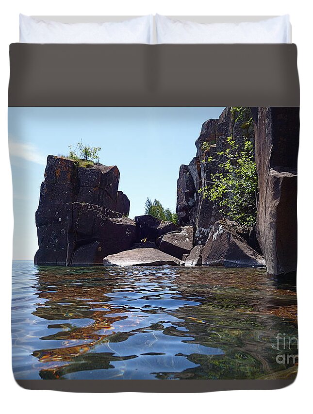 Lake Superior Duvet Cover featuring the photograph A Superior Stack by Sandra Updyke