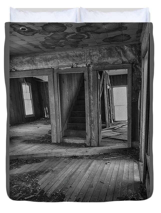 Bw Photography Duvet Cover featuring the photograph Abandoned #1 by Bonnie Bruno