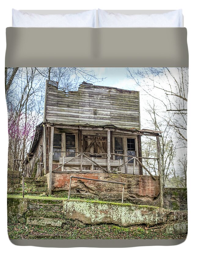 Old Store Duvet Cover featuring the photograph Abandoned Store by Lynn Sprowl