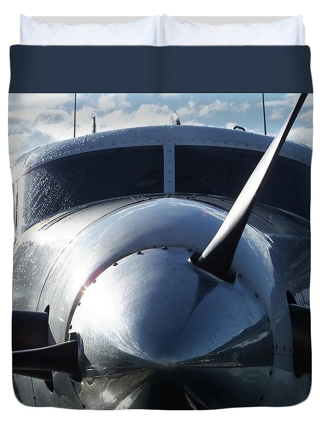 Aircraft Duvet Cover featuring the photograph After a Long Day by Mark Alan Perry