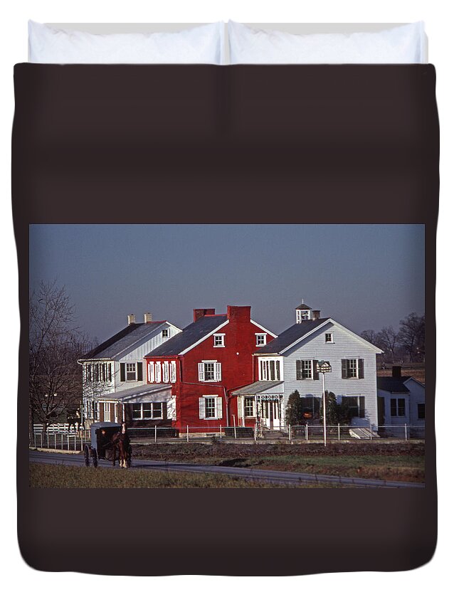 Amish Homes Duvet Cover featuring the photograph Amish Gros Dawdi Haus Lancaster PA by Blair Seitz