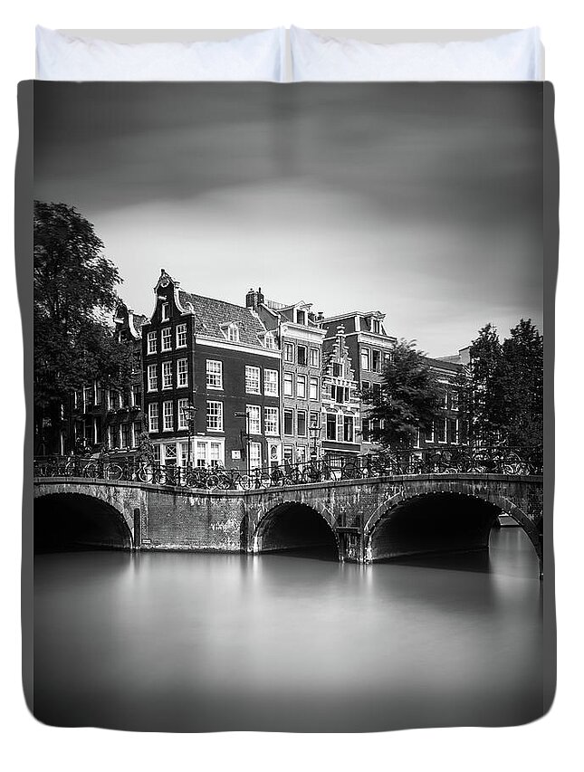Amsterdam Duvet Cover featuring the photograph Amsterdam, Leliegracht by Ivo Kerssemakers