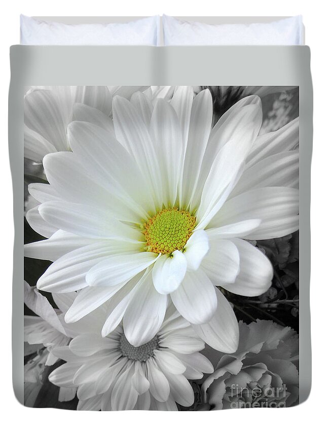 Near Duvet Cover featuring the photograph An Outstanding Daisy by Susan Lafleur