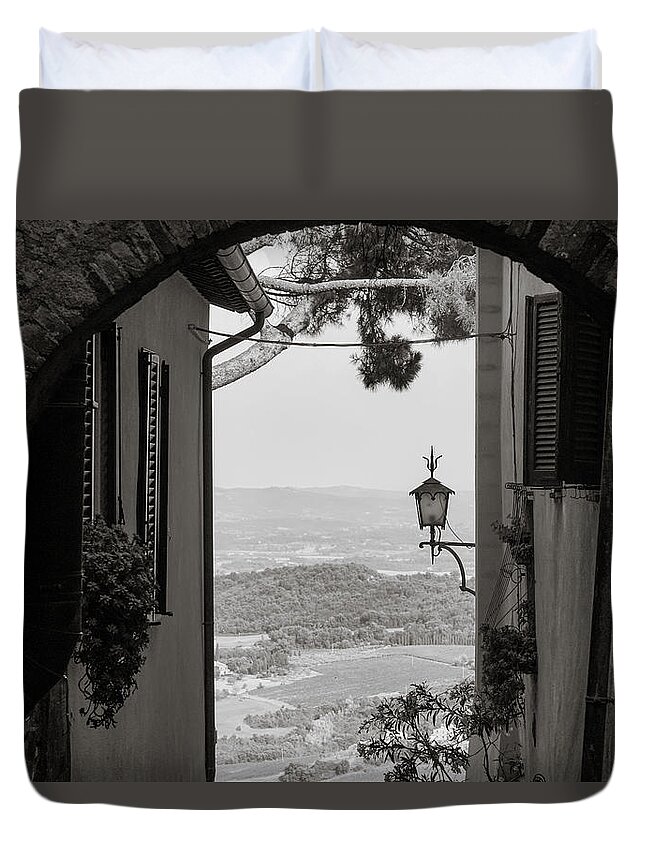 Italy 2015 Duvet Cover featuring the photograph Arch View by Deborah Scannell
