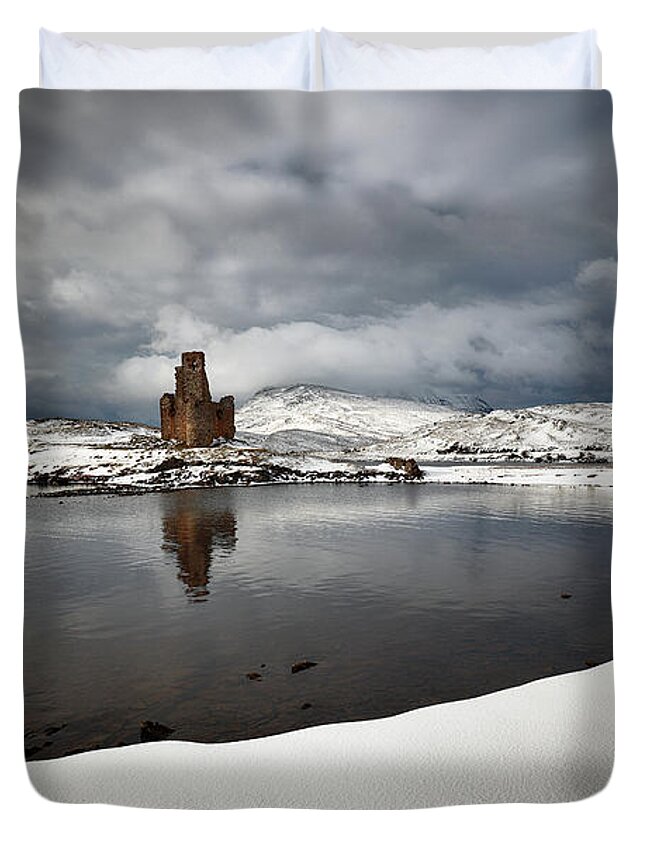 Ardvreck Castle Duvet Cover featuring the photograph Ardvreck Castle in Winter by Grant Glendinning