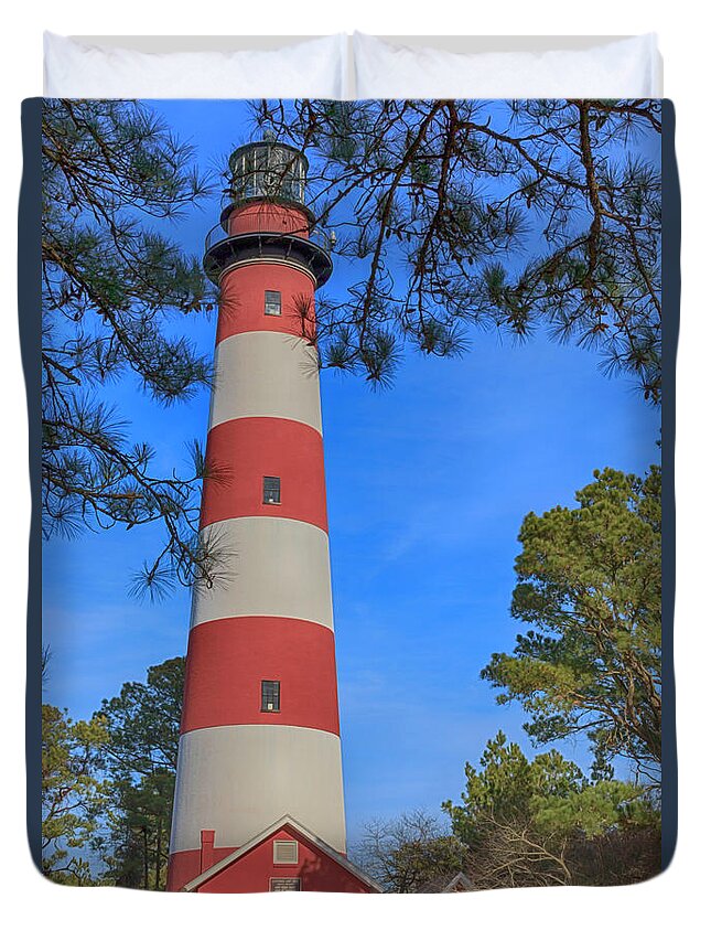 Accident Duvet Cover featuring the photograph Assateague Lighthouse by Travis Rogers