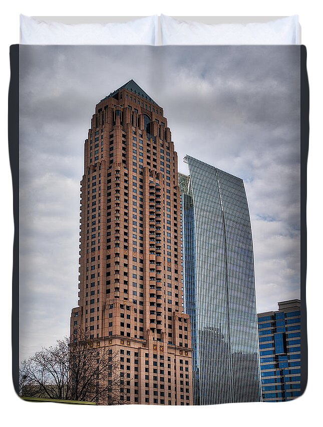 Building Duvet Cover featuring the photograph Atlanta Highrise by Brett Engle