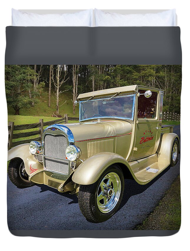 Pickup Duvet Cover featuring the photograph Atlas Pickup by Keith Hawley
