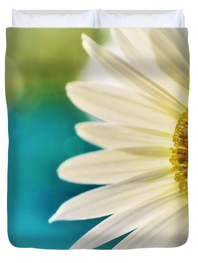 Daisy Duvet Cover featuring the photograph Autumn Delight by Kelly Nowak