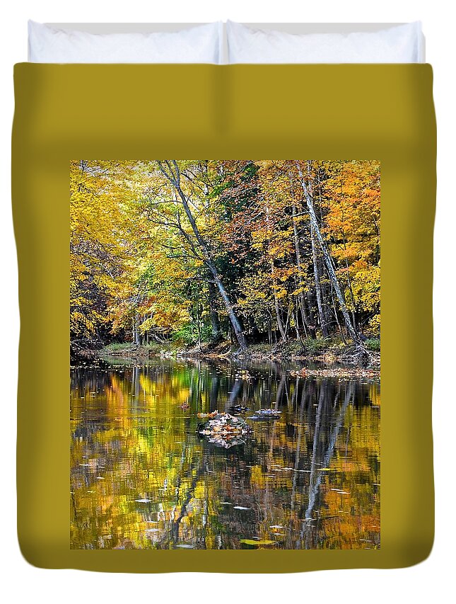 Autumn Duvet Cover featuring the photograph Autumn Peace by Frozen in Time Fine Art Photography