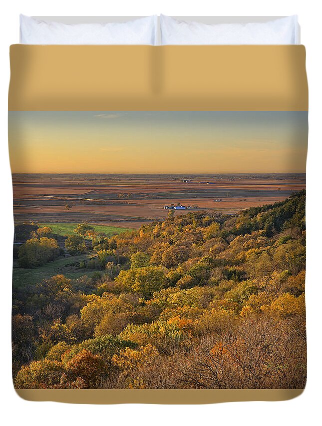 Flora Duvet Cover featuring the photograph Autumn View At Waubonsie State Park by Ed Peterson