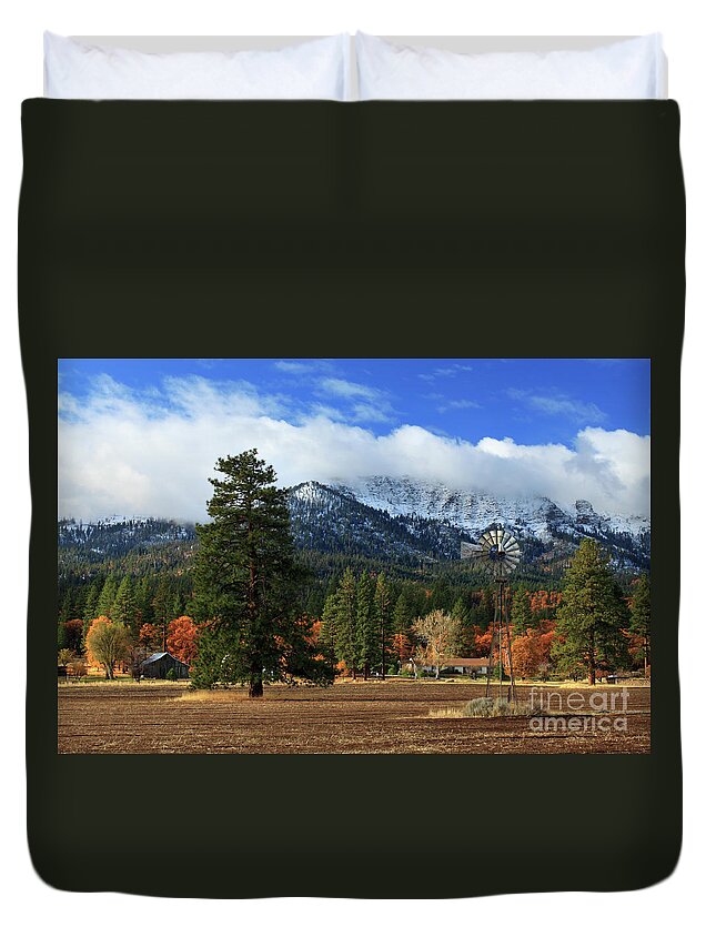 Landscape Duvet Cover featuring the photograph Autumn Windmill At Thompson Peak by James Eddy
