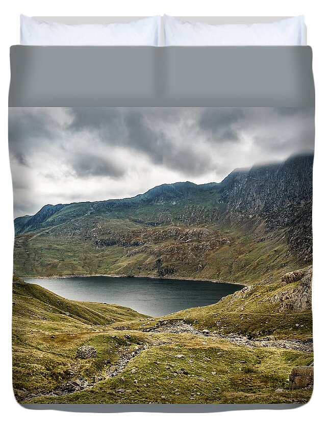 Landscape Duvet Cover featuring the photograph Awesome Hike by Nick Bywater