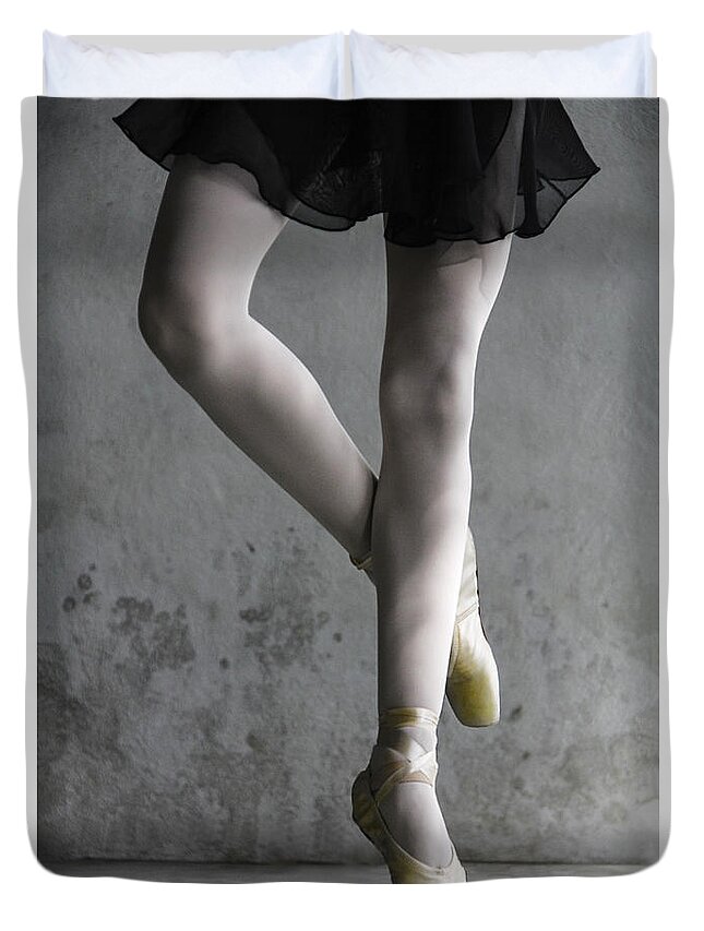 Cuba Duvet Cover featuring the photograph Ballerina by Marla Craven