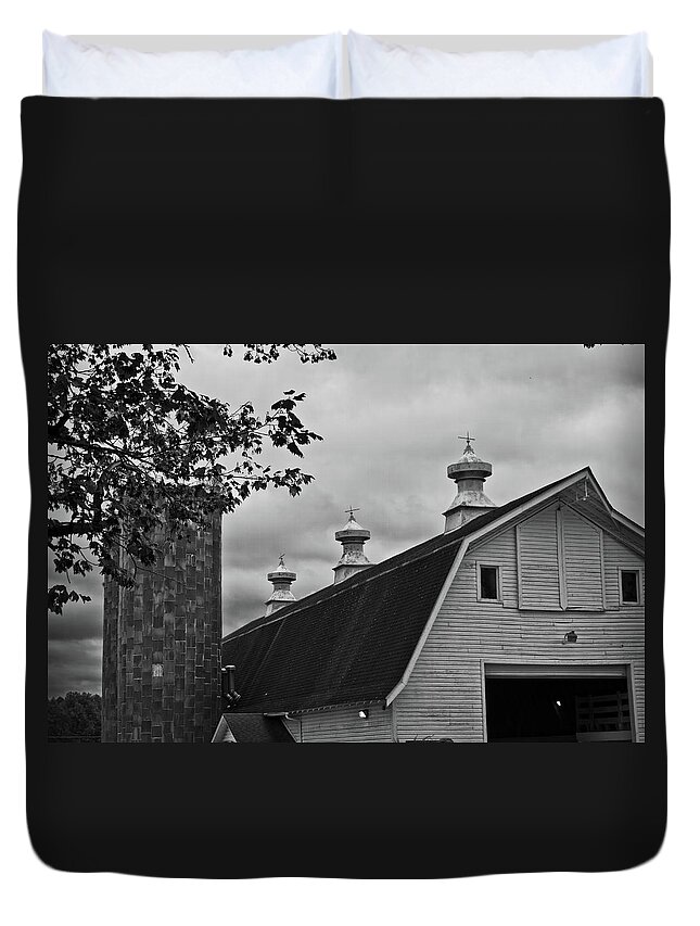 Barn Duvet Cover featuring the photograph Barn and Silos by George Taylor