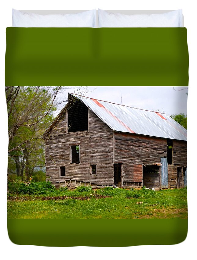 Old Barn Duvet Cover featuring the photograph Barn in 3D by Toni Berry