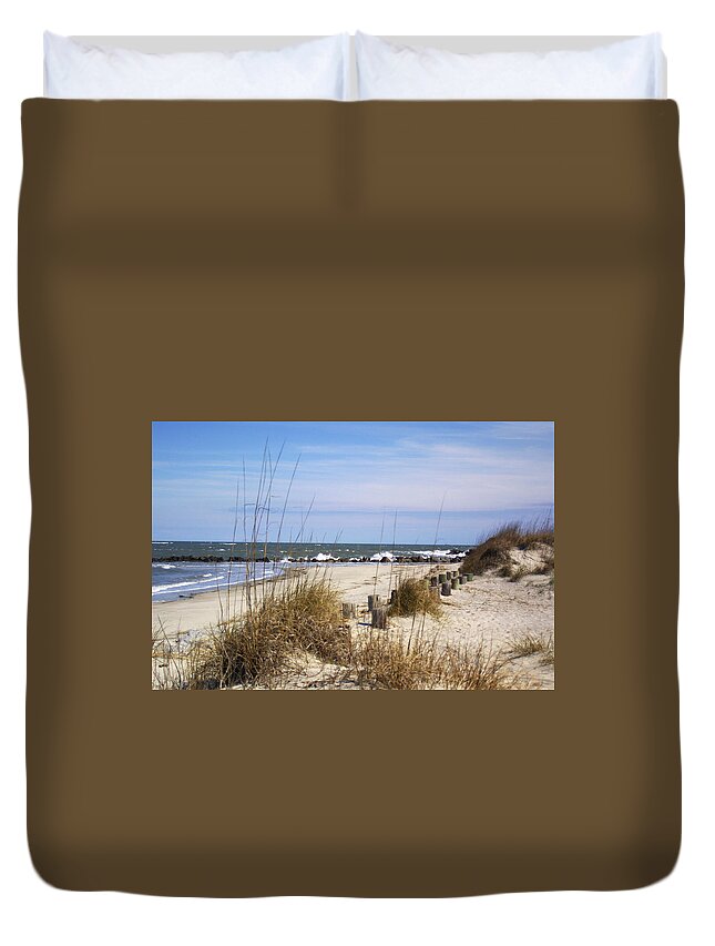 Landscape Duvet Cover featuring the photograph Beach Grass by Jean Wolfrum