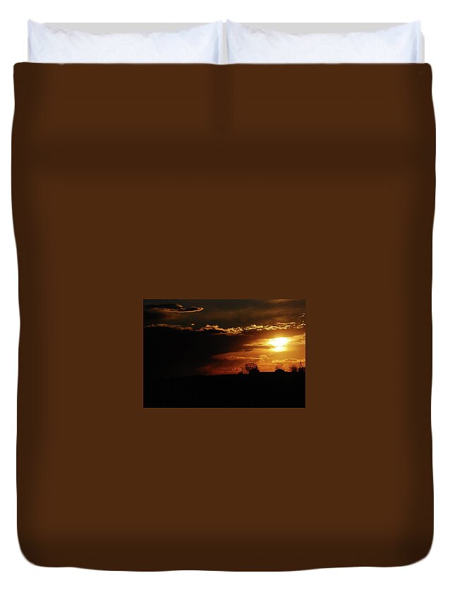 Sunset Duvet Cover featuring the photograph Beautiful Sunset by Wanda Jesfield
