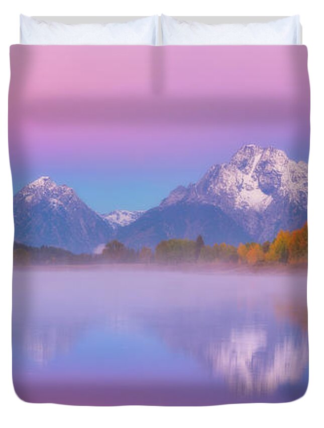 Wyoming Duvet Cover featuring the photograph Belt of Venus at Oxbow Bend by Darren White