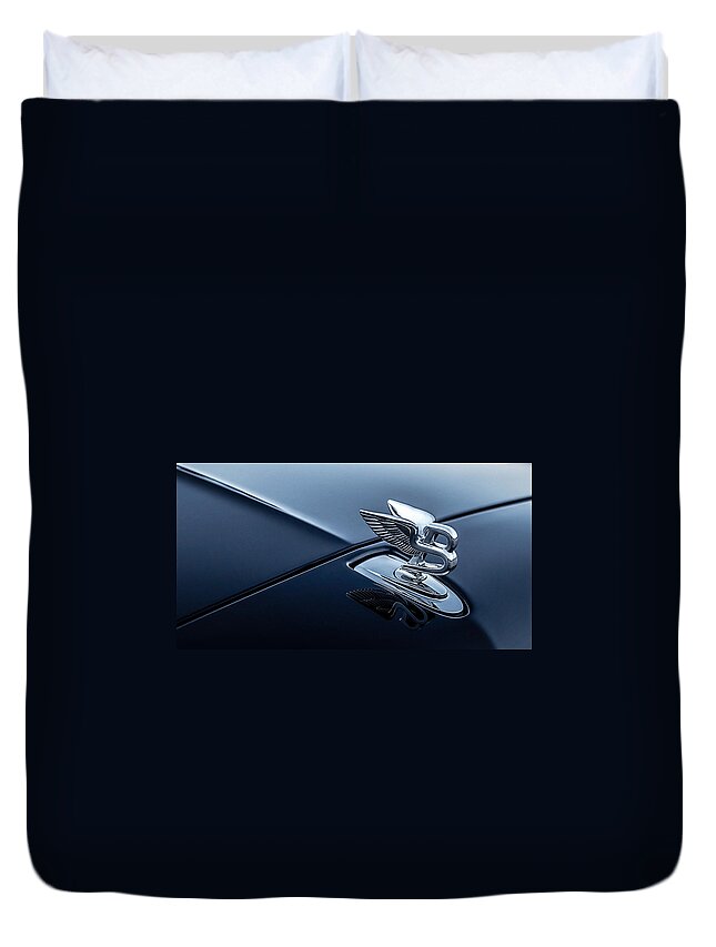 Hood Ornament Duvet Cover featuring the digital art Bentley Flying B by Douglas Pittman