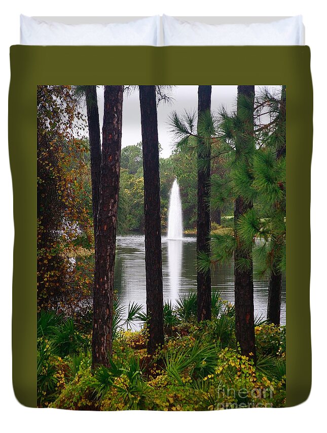 Water Duvet Cover featuring the photograph Between the Fountain by Lori Mellen-Pagliaro