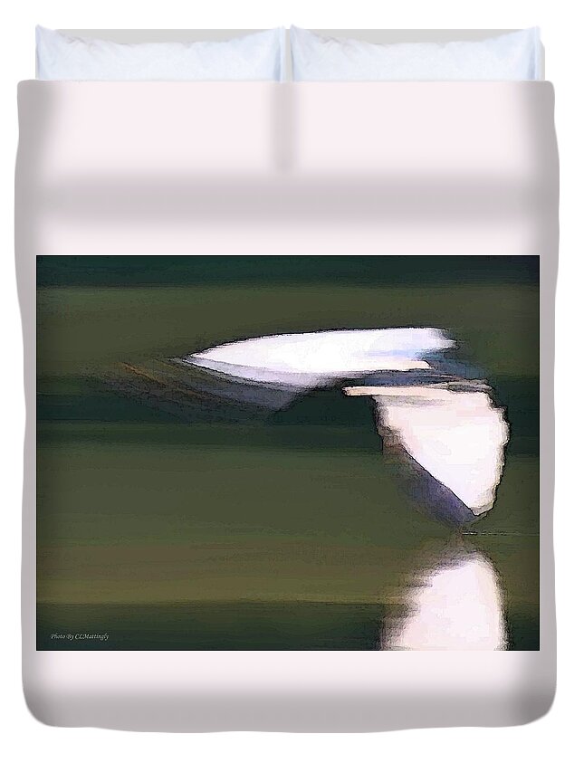 Wall Decor Duvet Cover featuring the photograph Bird in Flight by Coke Mattingly