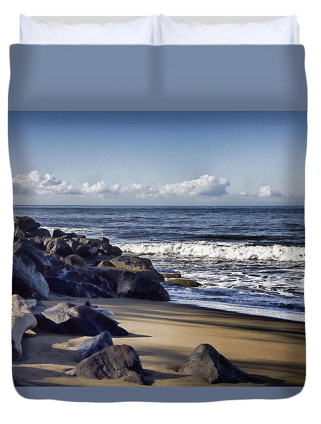 Black Sand Beach Duvet Cover featuring the photograph Black Sand Beach by Douglas Barnard