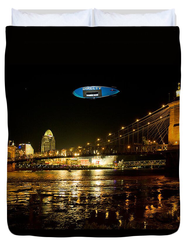 All-star Games Duvet Cover featuring the photograph Blimp Over The City by Randall Branham