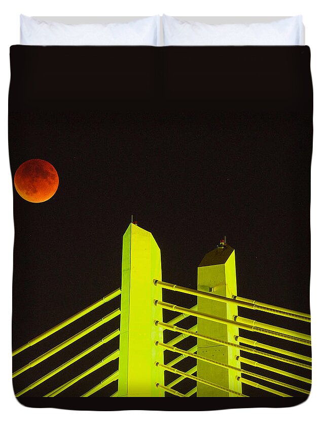 Full Super Moon Lunar Eclipse Tillikum Crossing September 27 2015 Portland Oregon Downtown Waterfront Pacific Northwest Night Telephoto Duvet Cover featuring the photograph Blood Moon Over the Tillikum Crossing by Patrick Campbell
