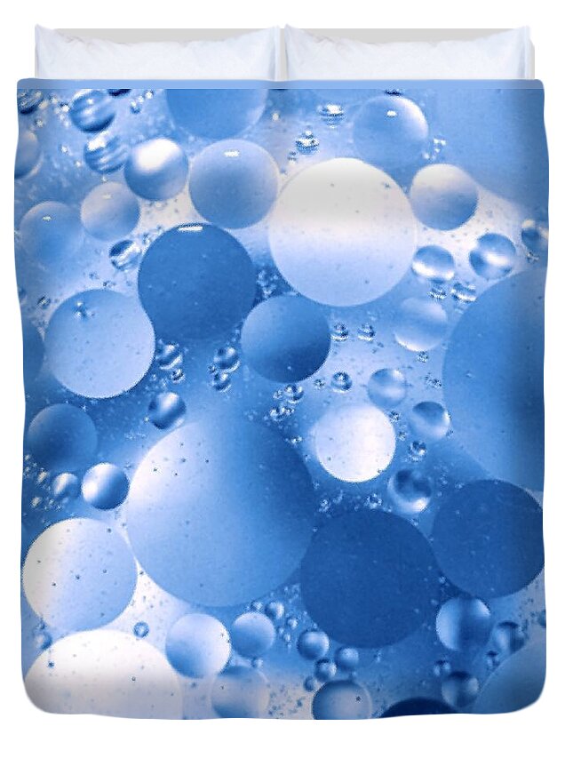 Abstract Duvet Cover featuring the digital art Blue Sphere Flow by Steven Robiner