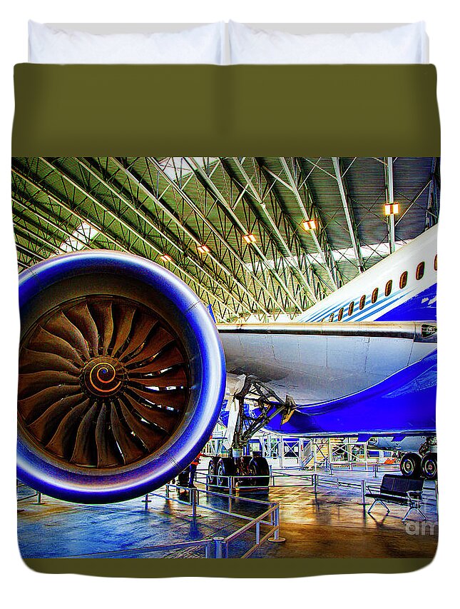 Boeing 787 Rolls Engines Duvet Cover featuring the photograph Boeing 787 exterior by Rick Bragan