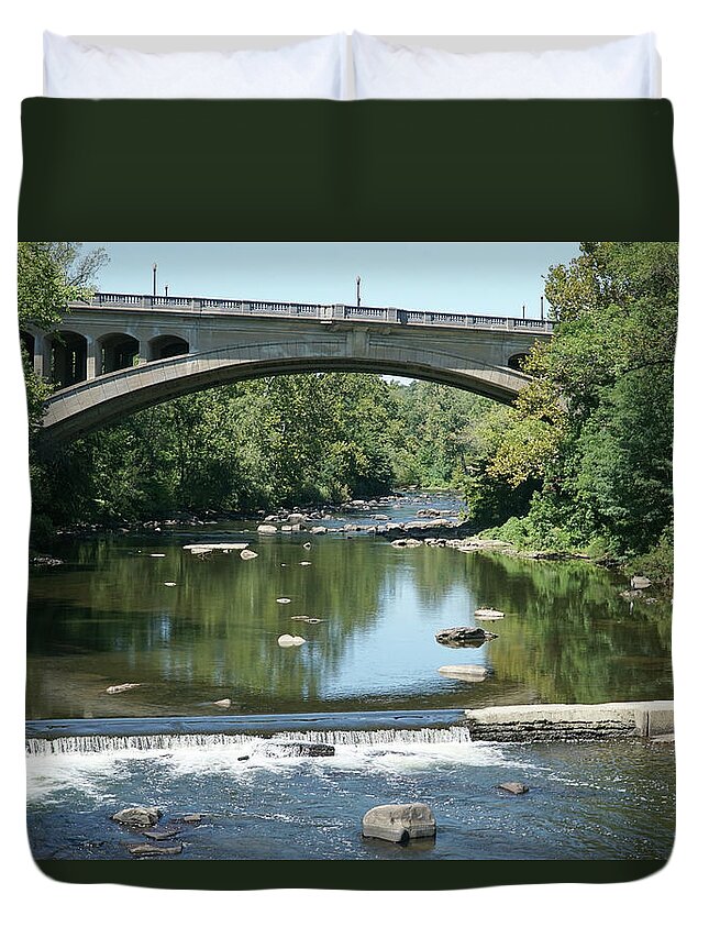 Brandywine Duvet Cover featuring the photograph Brandywine Creek, Wilmington 05452 by Raymond Magnani