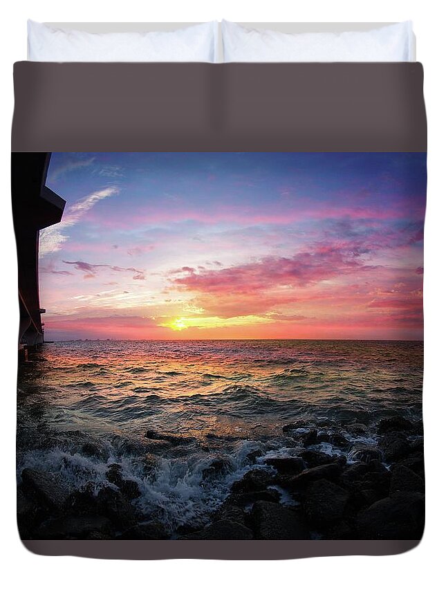 Bird Duvet Cover featuring the photograph Breaking Dawn by Stoney Lawrentz