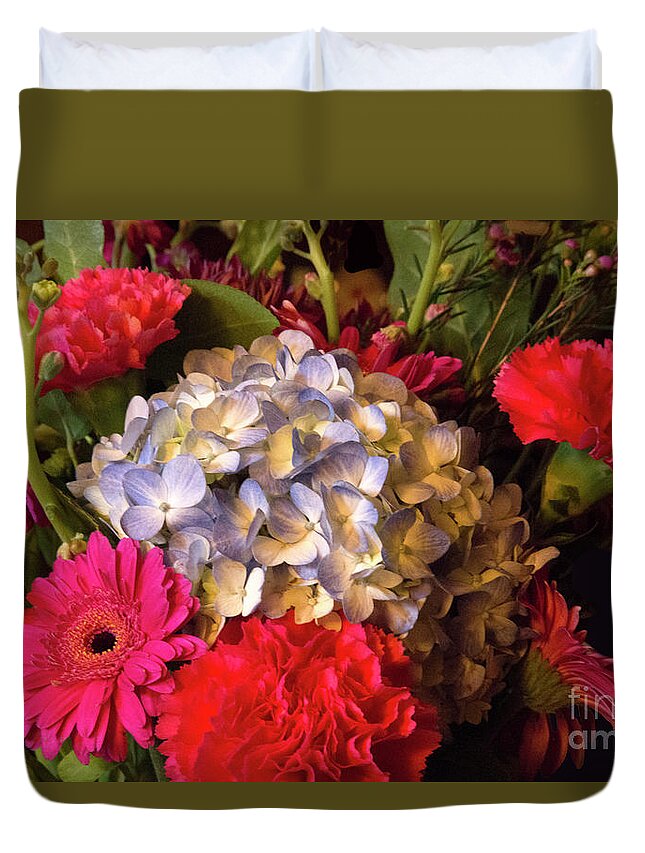 Bright Floral Duvet Cover For Sale By Linda Phelps