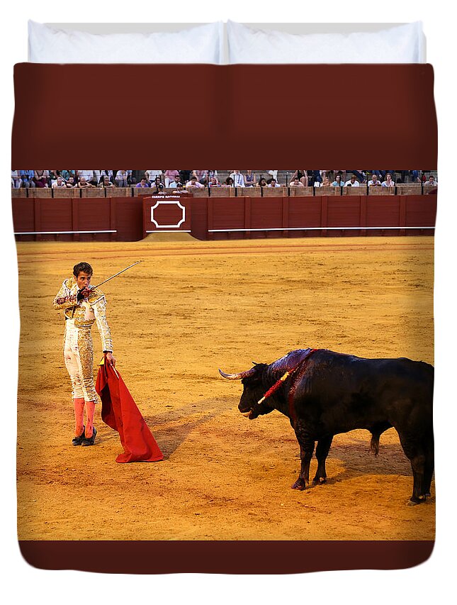 Bullfighting Duvet Cover featuring the photograph Bullfighting 39 by Andrew Fare