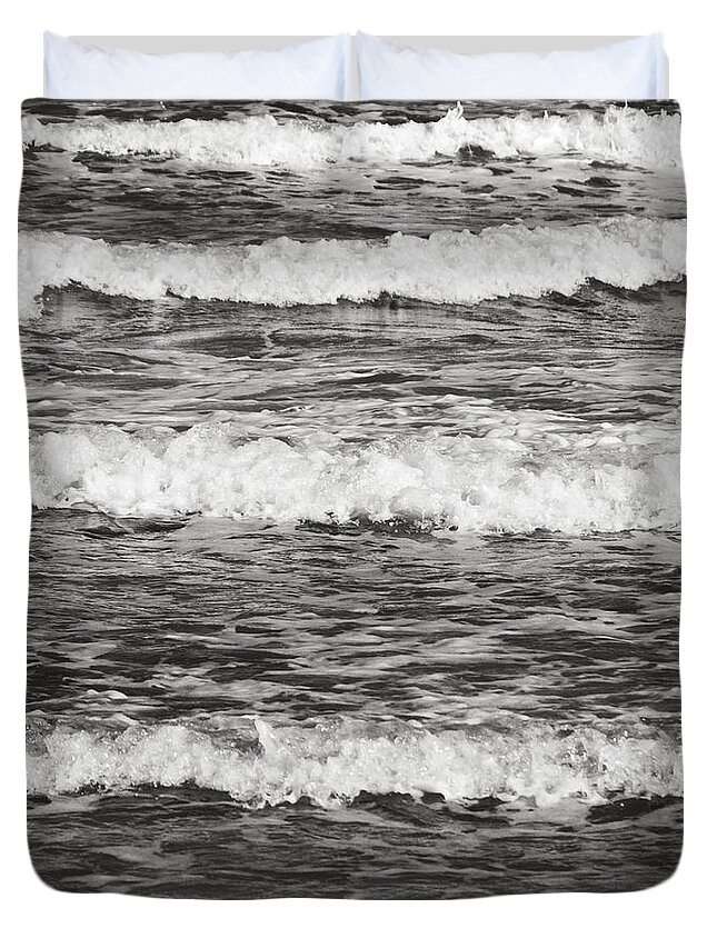 Sand Duvet Cover featuring the photograph Bw4 by Charles Harden