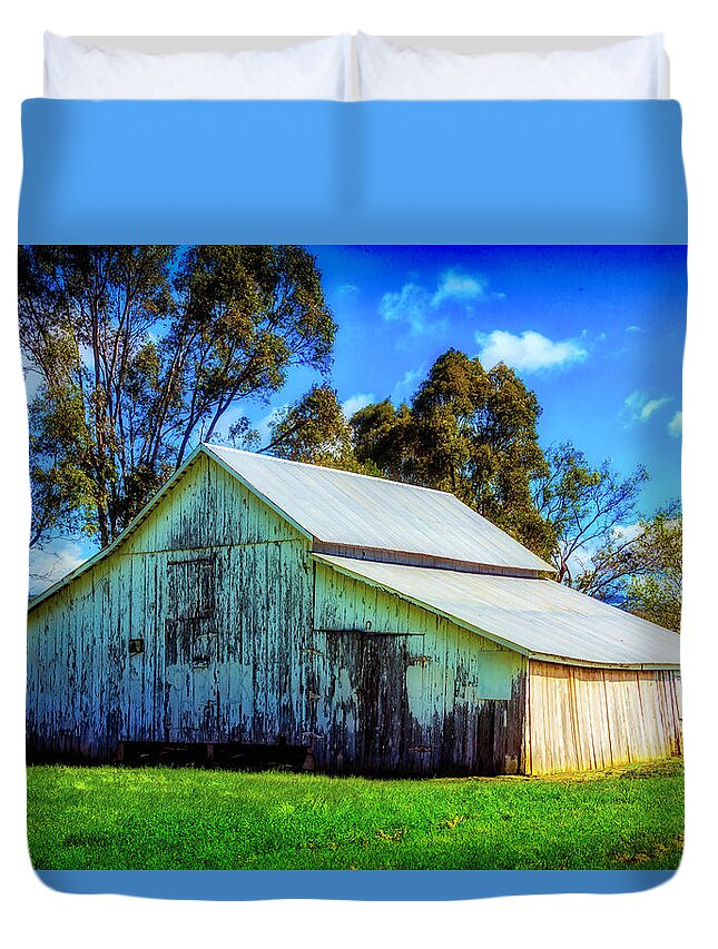 Barn Duvet Cover featuring the photograph California White Barn by Garry Gay