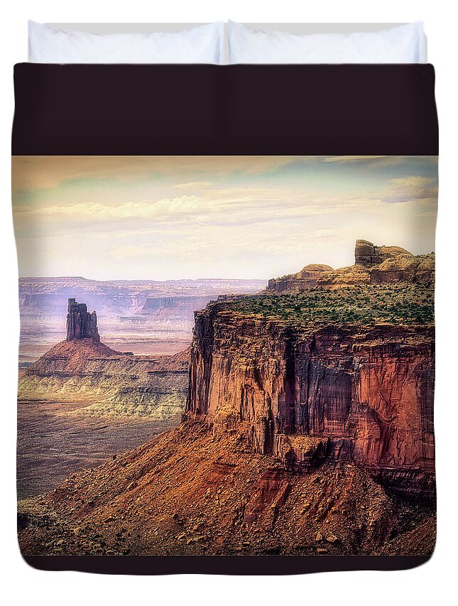 Utah Duvet Cover featuring the photograph Canyonlands National Park Utah 01 by Thomas Woolworth