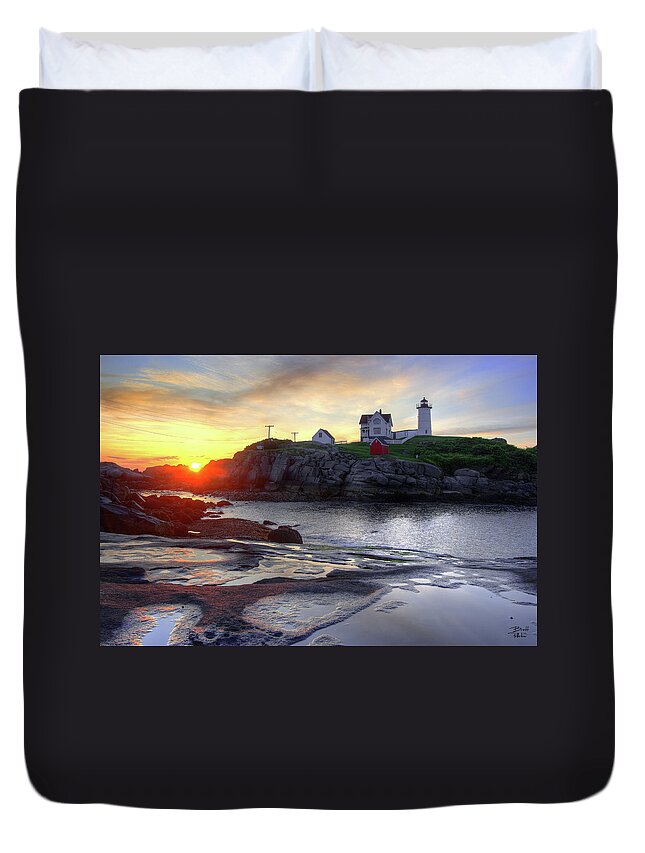Sunrise Duvet Cover featuring the photograph Cape Neddick Lighthouse Sunrise by Brett Pelletier