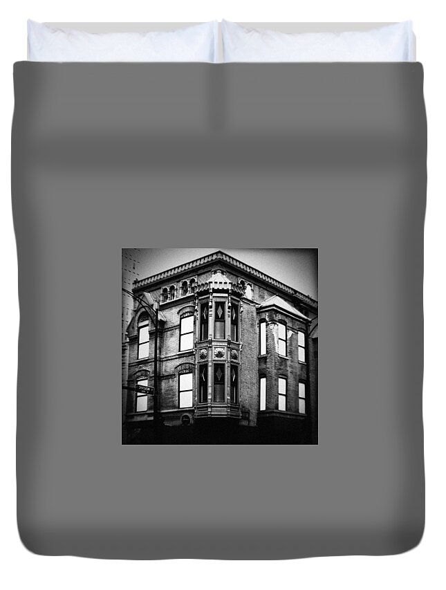 Chicago Duvet Cover featuring the photograph Chicago Historic Corner by Kyle Hanson