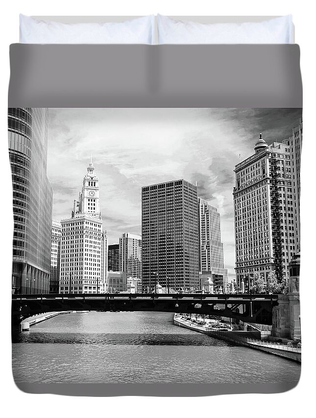Bridge Duvet Cover featuring the photograph Chicago River Buildings Skyline by Paul Velgos