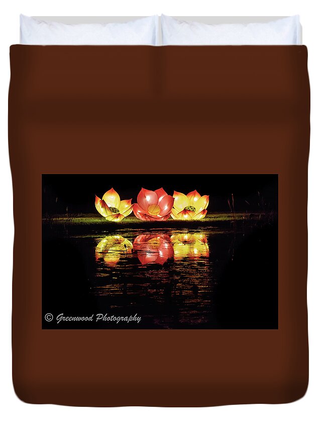 Flowers Duvet Cover featuring the photograph Christmas Flowers by Les Greenwood