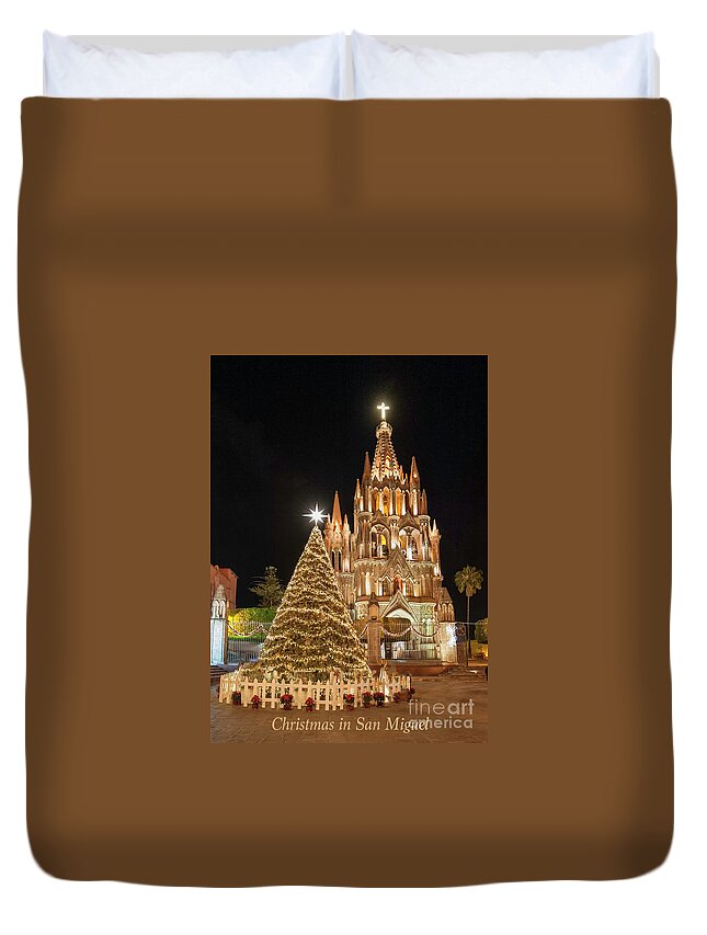 Christmas Duvet Cover featuring the photograph Christmas in San Miguel by Barry Weiss