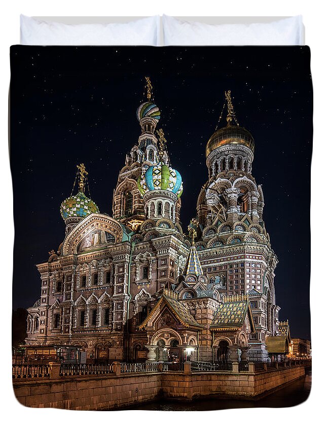 Peterburg Duvet Cover featuring the photograph Church of the Savior on Spilled Blood by Jaroslaw Blaminsky