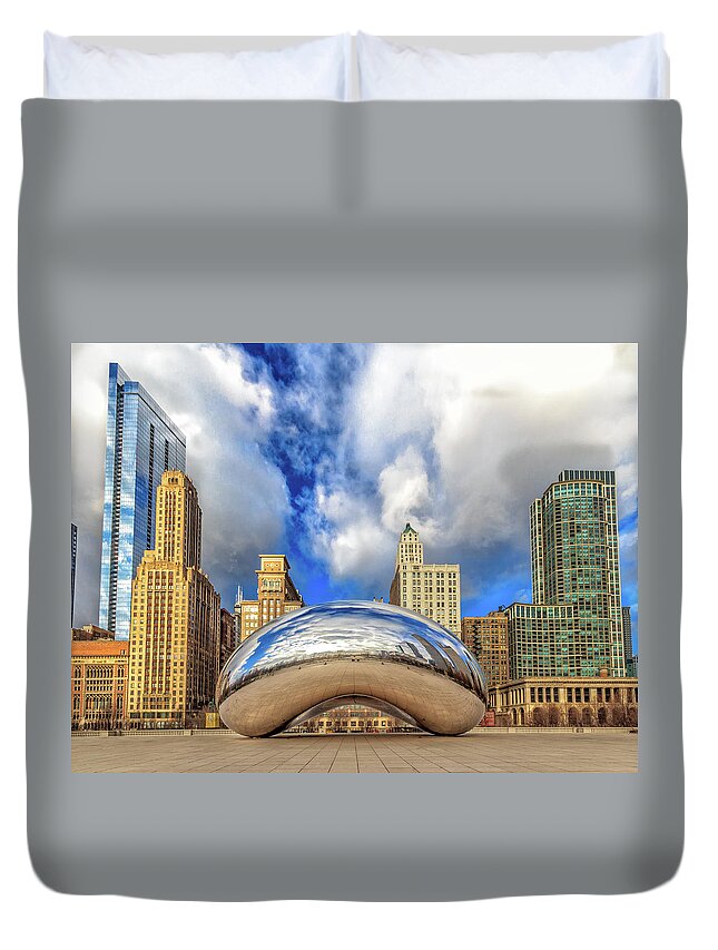Bean Duvet Cover featuring the photograph Cloud Gate @ Millenium Park Chicago by Peter Ciro