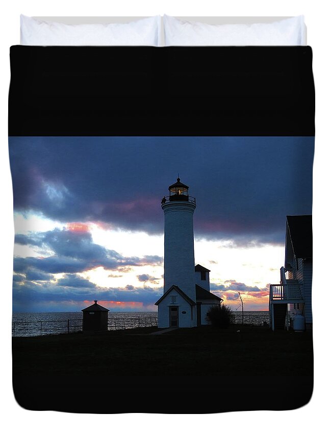 Color Of December Duvet Cover featuring the photograph Color of December, Tibbetts Point Lighthouse by Dennis McCarthy