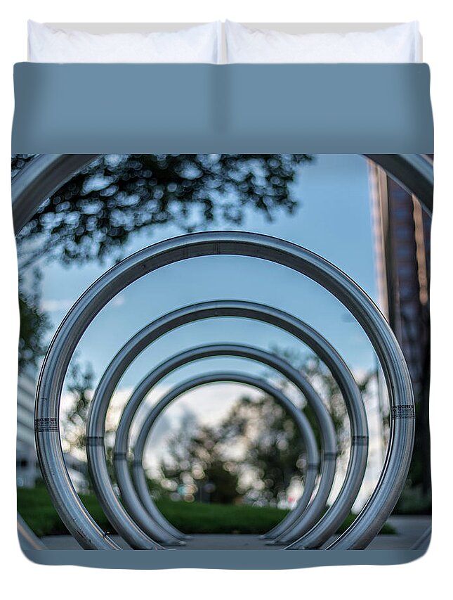 Rva Duvet Cover featuring the photograph Commuter's Circle by Doug Ash