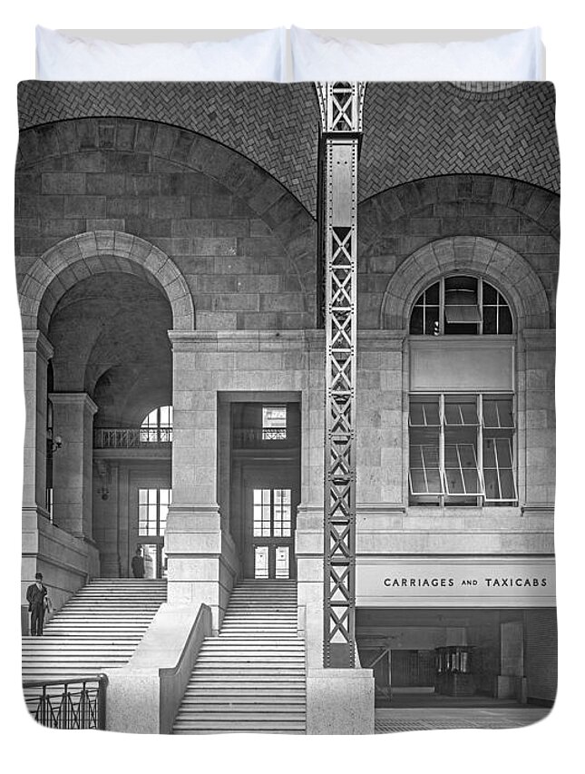 Penn Duvet Cover featuring the photograph Concourse exit to 33rd St by Russell Brown