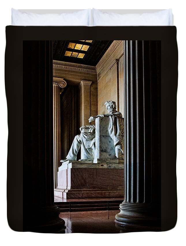 Lincoln Duvet Cover featuring the photograph Contemplation by Christopher Holmes